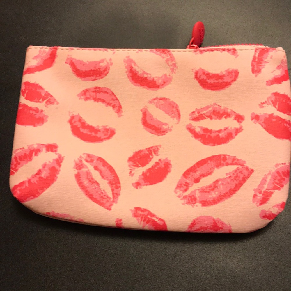 Ipsy pink kiss makeup bag